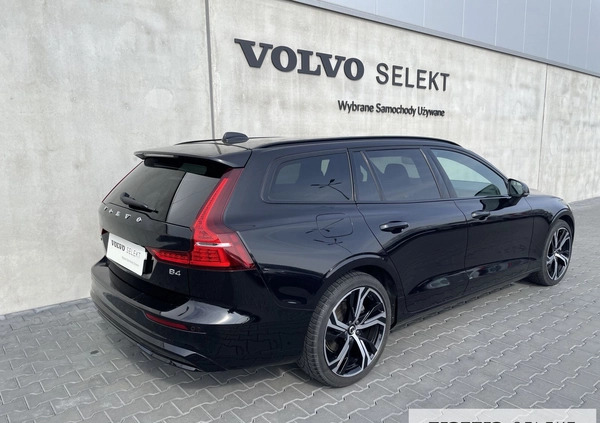 Volvo V60 cena 199900 przebieg: 17638, rok produkcji 2023 z Poznań małe 562